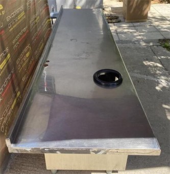 Ερμάριο Ανοξείδωτο Με Συρόμενες & Τρύπα & Λάστιχο Φ23 Μεταχειρισμένο